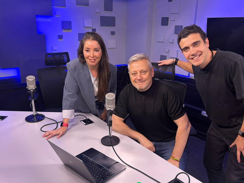 Claudia Alvial Fundadora de AmaMantas en "Mas que un Pitch" programa de Radio Infinita y DF