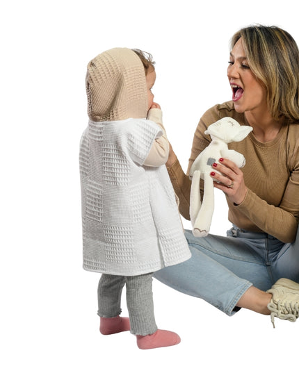 Eco Toalla Bebé Algodón Orgánico Waffle tipo Surf Blanca AmaMantas Colección Calma